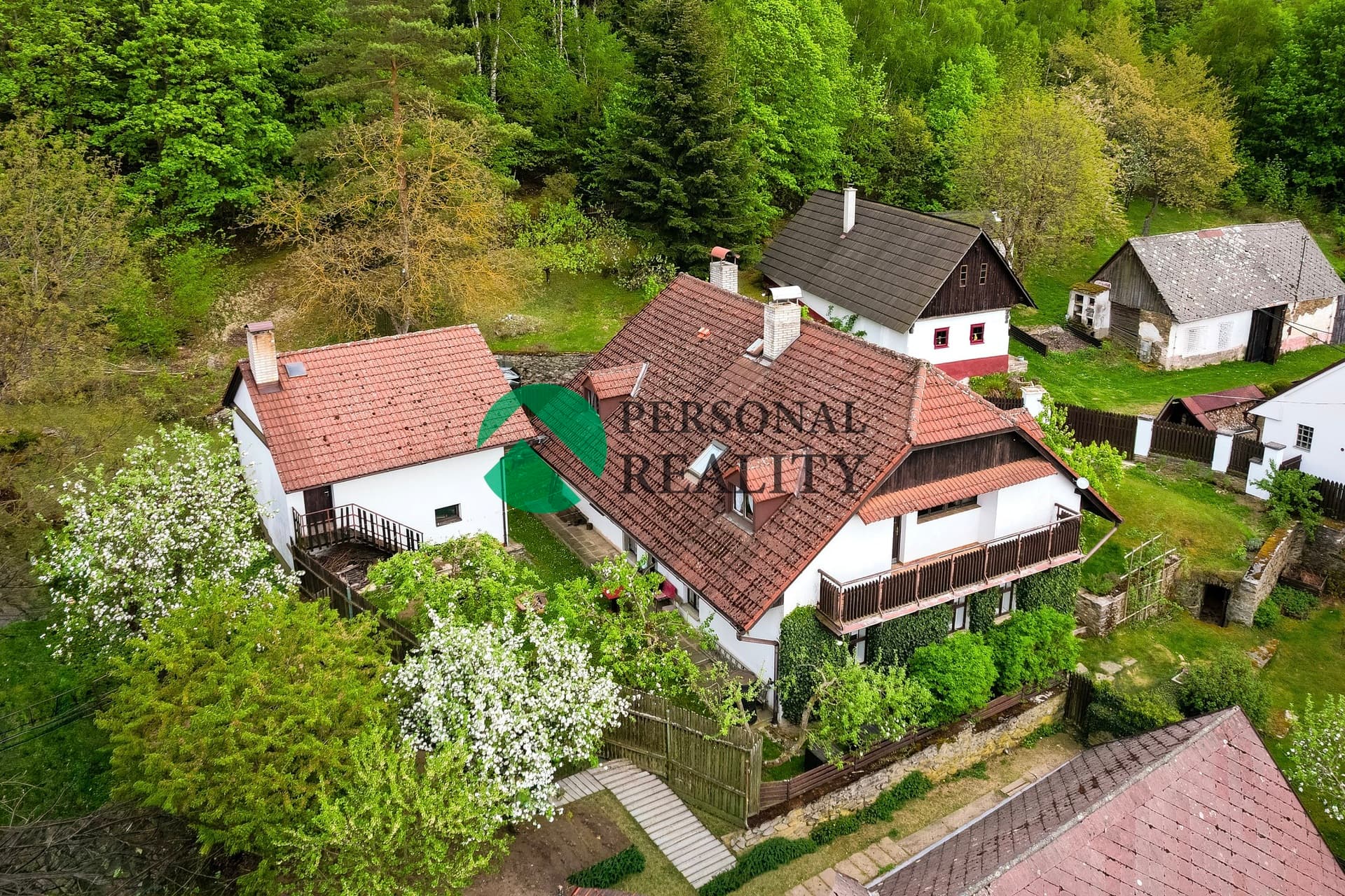 Prodej, rodinný dům 8+2 se zahradou a garáží, Pohoří u Plánice, okr. Klatovy