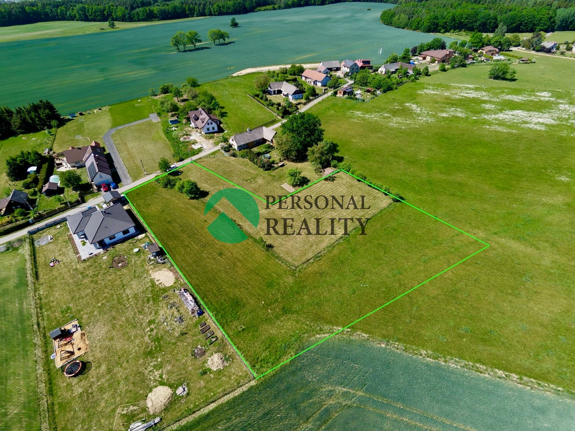 Prodej pozemků k výstavbě 5 434 m², Rožmitál pod Třemšínem - Strýčkovy