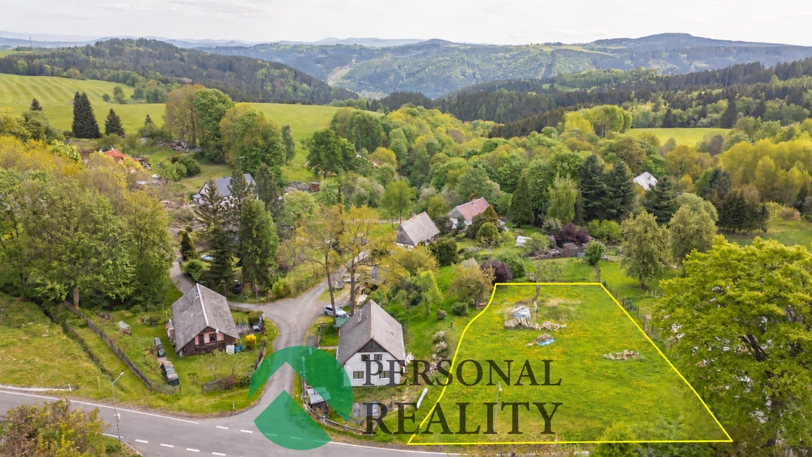 Prodej pozemku 1 239 m², Krásno